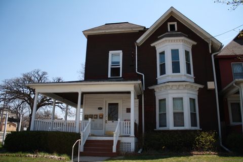 154 S Locust Street Aurora IL 60505