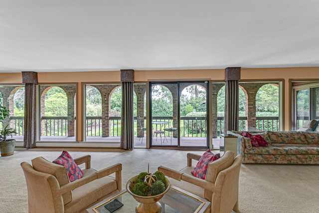 2817 Chariot Lane