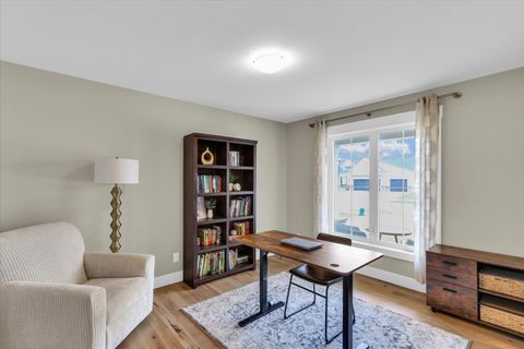 Tiny photo for 1403 Winterberry Road, Savoy, IL 61874 (MLS # 12579400)