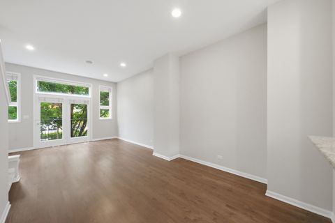 Tiny photo for 1225 N Sedgwick Street #1225, Chicago, IL 60610 (MLS # 12669396)