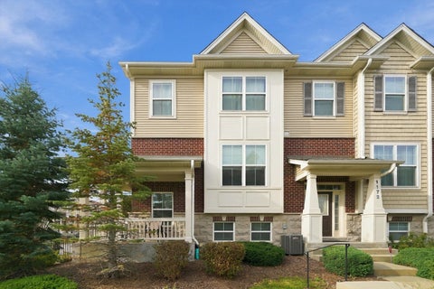 Photo of 1170 Evergreen Avenue, Des Plaines, IL 60016 (MLS # 12795495)
