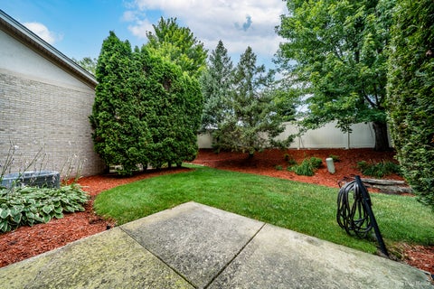 Tiny photo for 11100 Karen Drive, Orland Park, IL 60467 (MLS # 12707989)