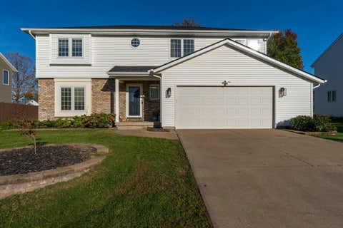 Photo of 2615 CRYSTAL CREEK Drive, Davenport, IA 52804 (MLS # 12780241)