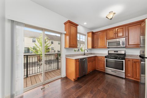 Tiny photo for 1502 Lakeridge Court, Mundelein, IL 60060 (MLS # 12461212)