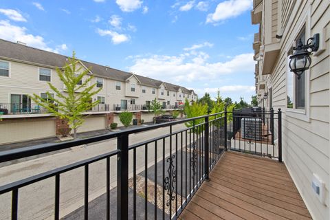 Tiny photo for 1502 Lakeridge Court, Mundelein, IL 60060 (MLS # 12461212)