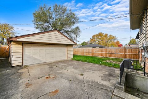 Tiny photo for 14116 S Hoxie Avenue, Burnham, IL 60633 (MLS # 12444433)