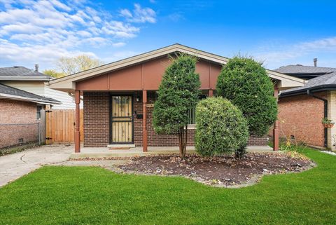 Tiny photo for 14116 S Hoxie Avenue, Burnham, IL 60633 (MLS # 12444433)