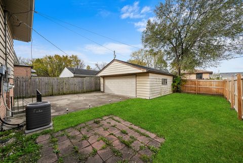 Tiny photo for 14116 S Hoxie Avenue, Burnham, IL 60633 (MLS # 12444433)