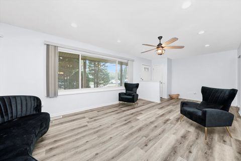 Tiny photo for 14116 S Hoxie Avenue, Burnham, IL 60633 (MLS # 12444433)