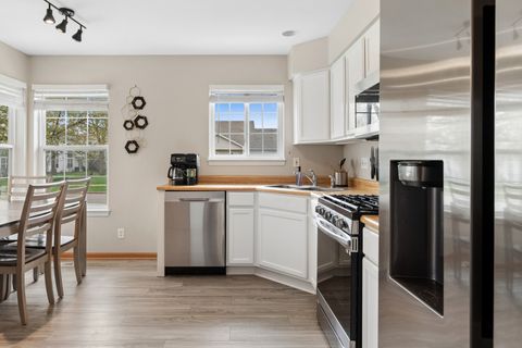 Tiny photo for 217 Kathryn Lane, North Aurora, IL 60542 (MLS # 12616737)
