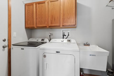 Tiny photo for 217 Kathryn Lane, North Aurora, IL 60542 (MLS # 12616737)