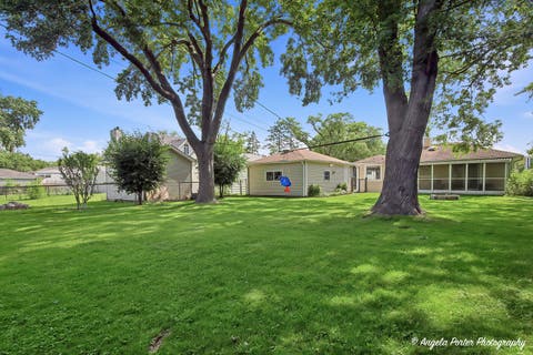 Tiny photo for 2409 Robin Lane, Rolling Meadows, IL 60008 (MLS # 12686639)