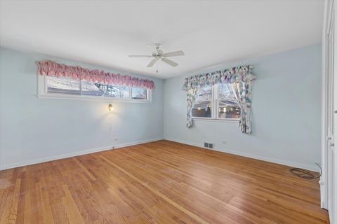 Tiny photo for 936 S Stone Avenue, La Grange, IL 60525 (MLS # 12582227)