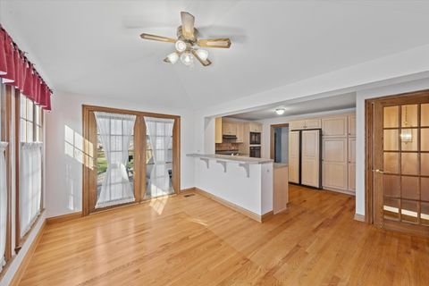 Tiny photo for 936 S Stone Avenue, La Grange, IL 60525 (MLS # 12582227)