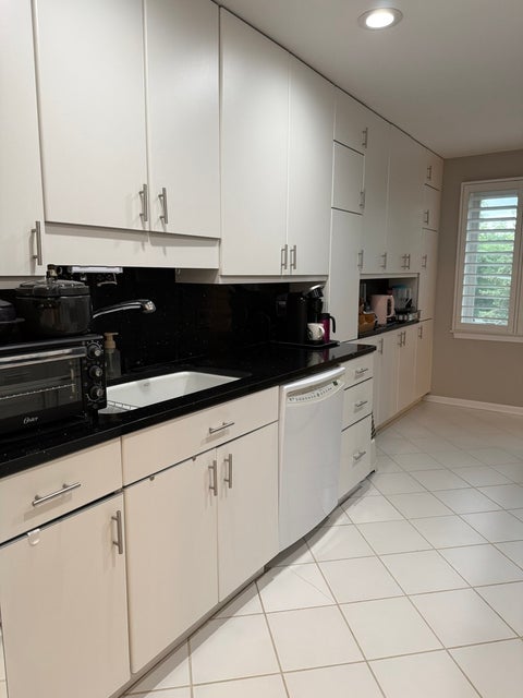 Tiny photo for 350 E Dundee Road #301, Buffalo Grove, IL 60089 (MLS # 12776105)