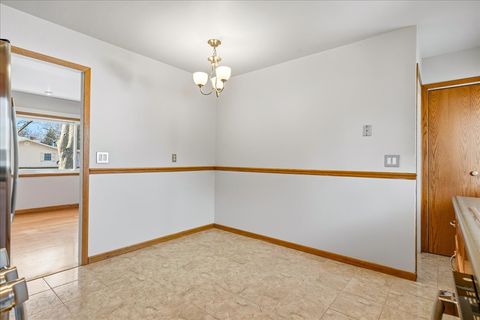 Tiny photo for 900 Brentwood Drive, Joliet, IL 60435 (MLS # 12543716)