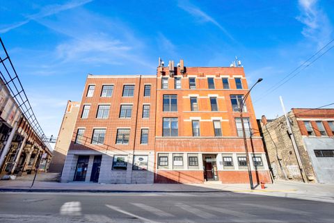 660 W Grand Avenue 1W Chicago IL 60654