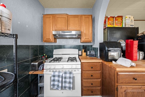 Tiny photo for 618 W 17th Street, Davenport, IA 52803 (MLS # 12757459)