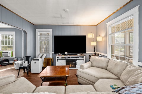 Tiny photo for 618 W 17th Street, Davenport, IA 52803 (MLS # 12757459)