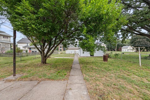 Tiny photo for 618 W 17th Street, Davenport, IA 52803 (MLS # 12757459)