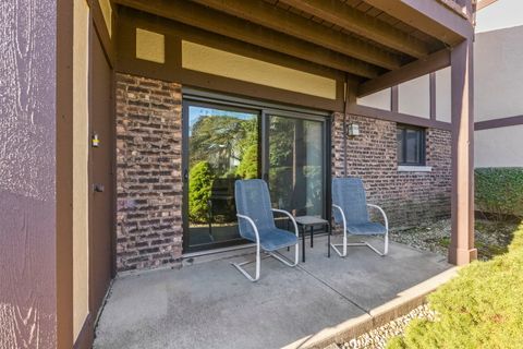 Tiny photo for 1703 Lakecliffe Drive #A, Wheaton, IL 60189 (MLS # 12489237)