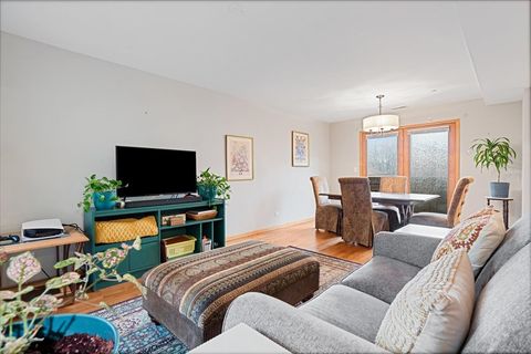 Tiny photo for 407 S Oak Park Avenue #H, Oak Park, IL 60302 (MLS # 12610711)