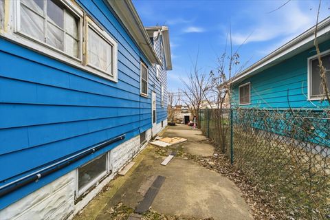 Tiny photo for 523 N Highland Avenue, Aurora, IL 60506 (MLS # 12600089)