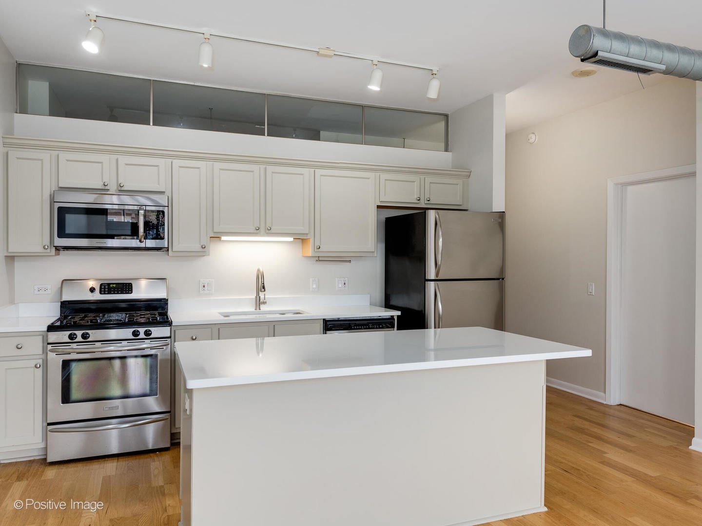 1200 W MONROE Street 413