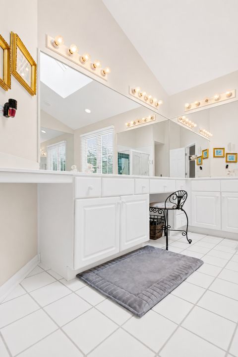 Tiny photo for 631 Mason Lane, Lake In The Hills, IL 60156 (MLS # 12652116)