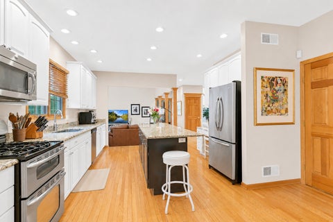 Tiny photo for 631 Mason Lane, Lake In The Hills, IL 60156 (MLS # 12652116)
