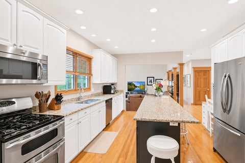 Tiny photo for 631 Mason Lane, Lake In The Hills, IL 60156 (MLS # 12652116)