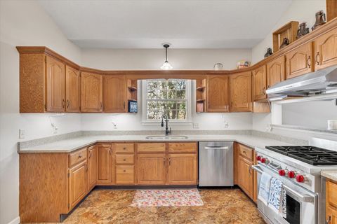 Tiny photo for 4319 Regency Place, Davenport, IA 52806 (MLS # 12655909)