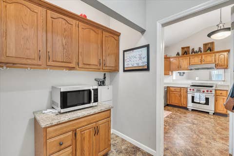 Tiny photo for 4319 Regency Place, Davenport, IA 52806 (MLS # 12655909)