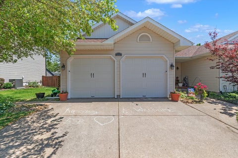 Tiny photo for 4319 Regency Place, Davenport, IA 52806 (MLS # 12655909)