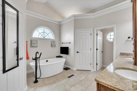 Tiny photo for 4319 Regency Place, Davenport, IA 52806 (MLS # 12655909)