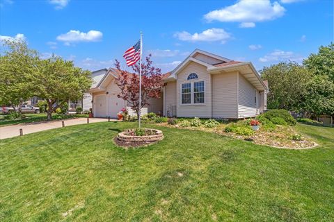 Tiny photo for 4319 Regency Place, Davenport, IA 52806 (MLS # 12655909)