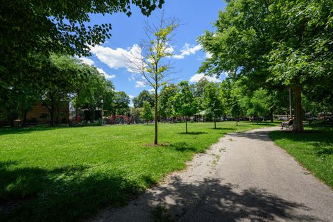 Tiny photo for 1600 S Jefferson Street #304, Chicago, IL 60616 (MLS # 12684858)
