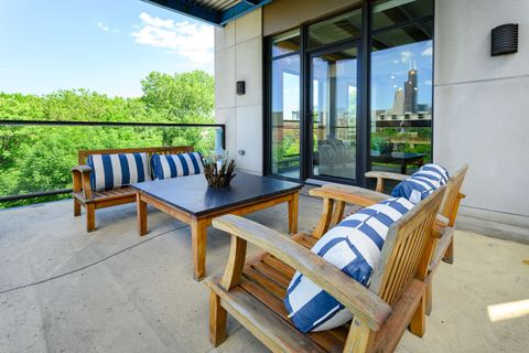 Tiny photo for 1600 S Jefferson Street #304, Chicago, IL 60616 (MLS # 12684858)