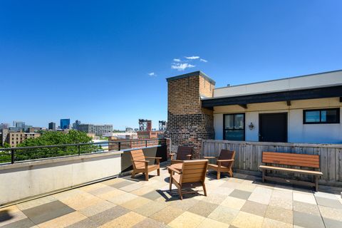 Tiny photo for 1600 S Jefferson Street #304, Chicago, IL 60616 (MLS # 12684858)