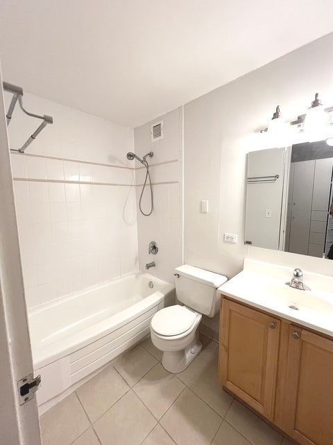 Tiny photo for 1960 N Lincoln Park West PARK #2502, Chicago, IL 60614 (MLS # 12786192)