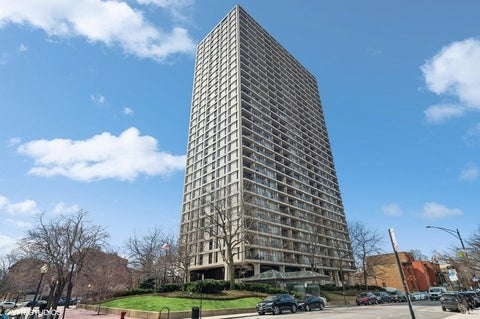 Photo of 1960 N Lincoln Park West PARK #2502, Chicago, IL 60614 (MLS # 12786192)