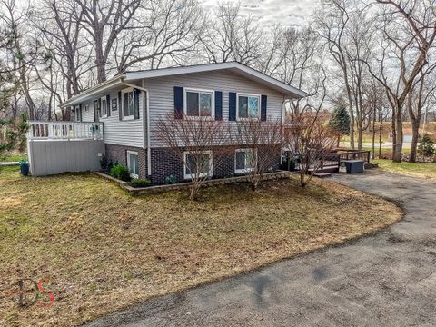 Tiny photo for 152 Beachview Court, Varna, IL 61375 (MLS # 12597334)