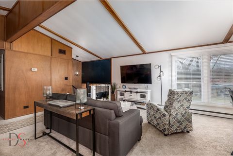 Tiny photo for 152 Beachview Court, Varna, IL 61375 (MLS # 12597334)