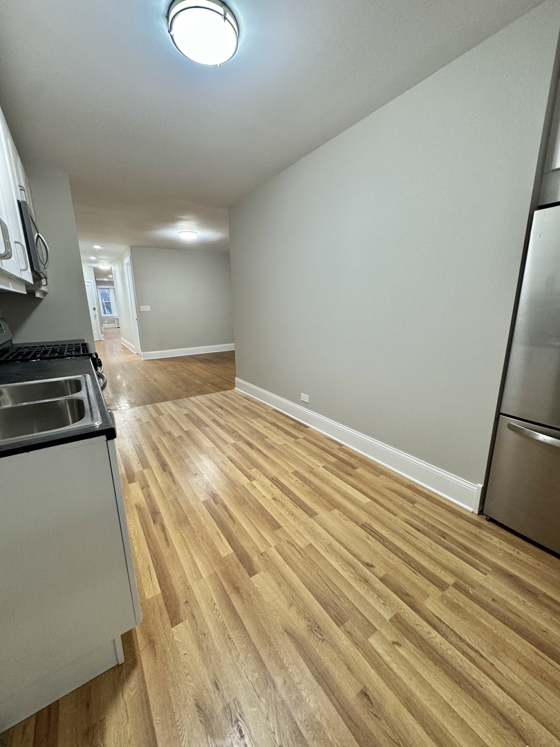 1727 W Bryn Mawr Avenue 2