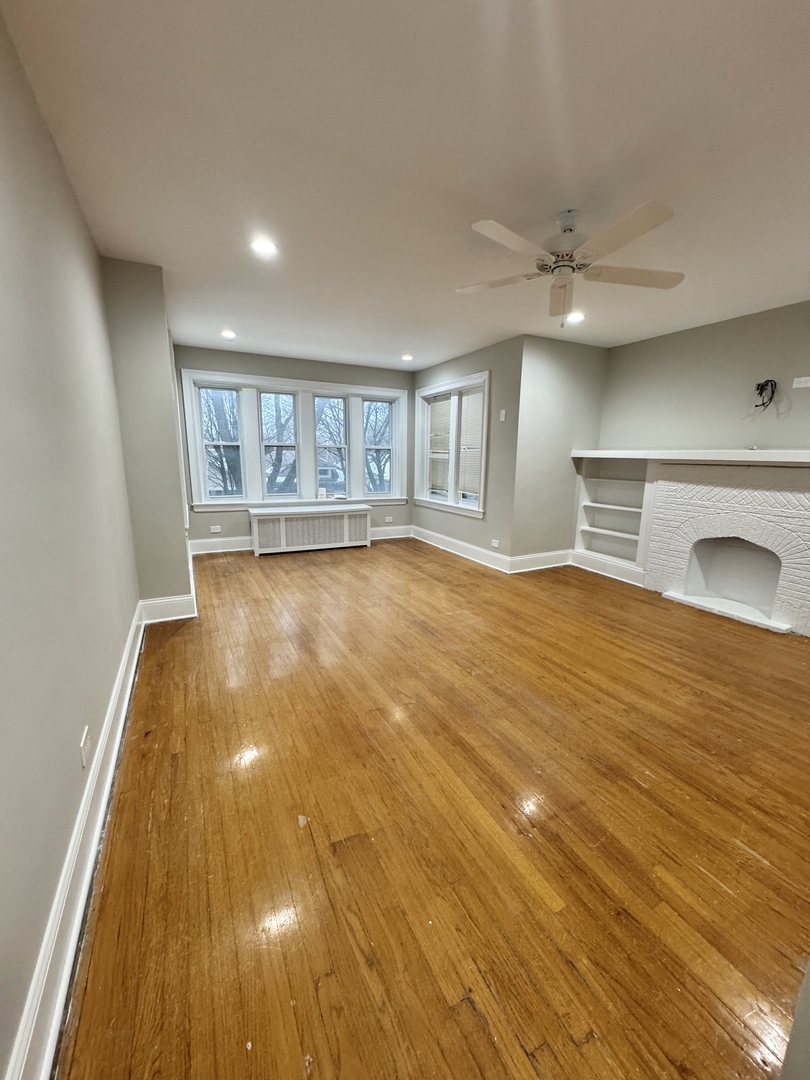 1727 W Bryn Mawr Avenue 2