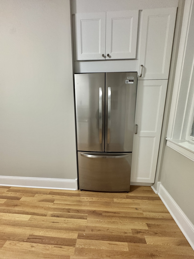 1727 W Bryn Mawr Avenue 2