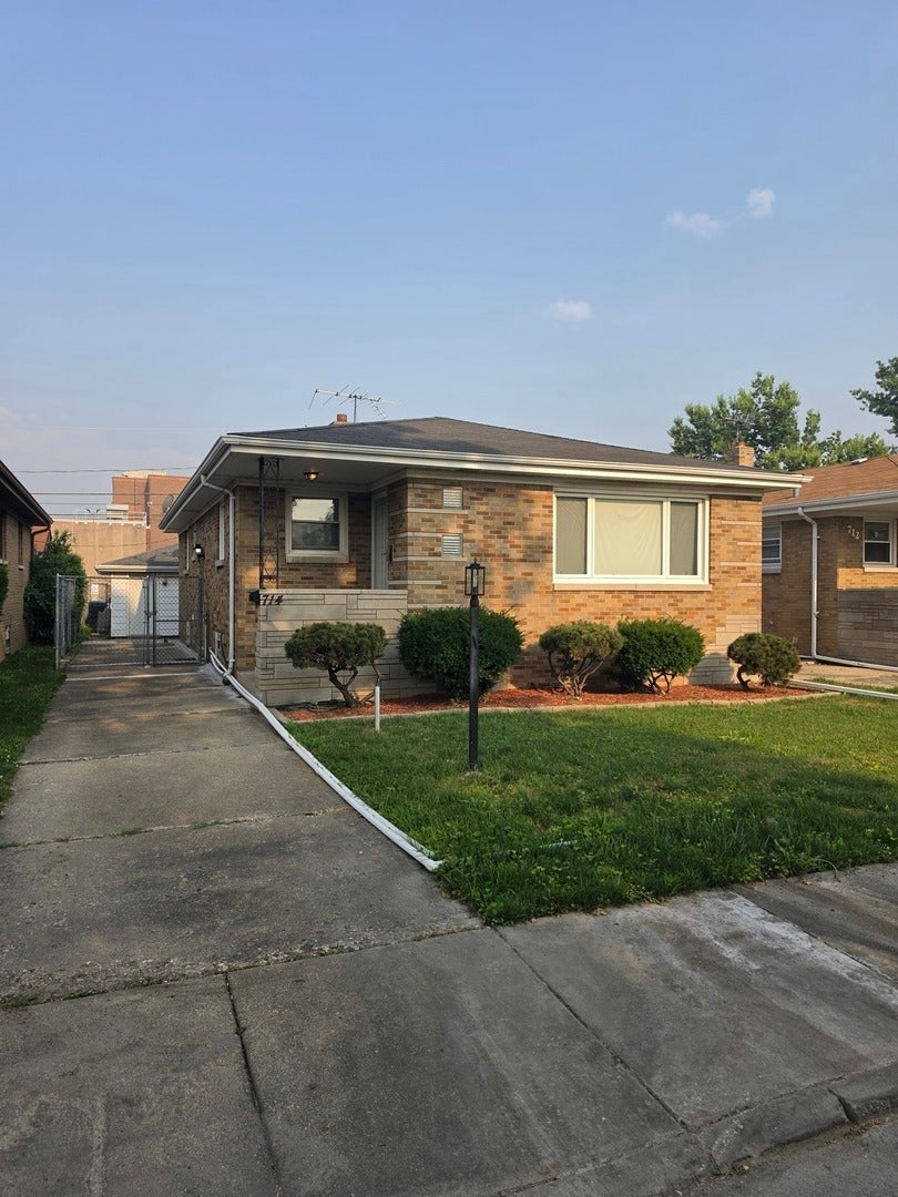 714 May Street