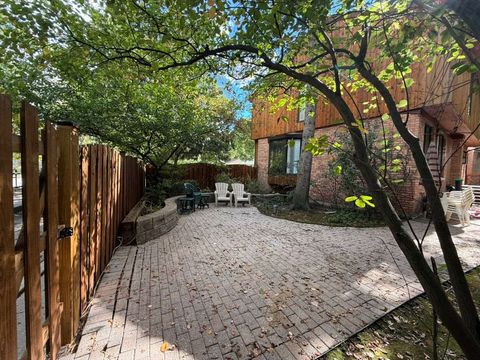 Tiny photo for 6148 N Lowell Avenue, Chicago, IL 60646 (MLS # 12592028)