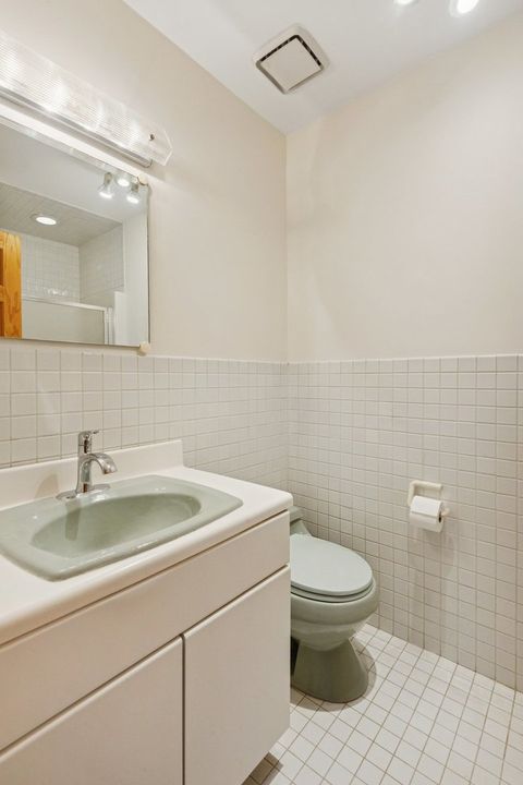 Tiny photo for 6148 N Lowell Avenue, Chicago, IL 60646 (MLS # 12592028)