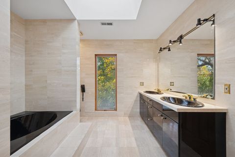 Tiny photo for 6148 N Lowell Avenue, Chicago, IL 60646 (MLS # 12592028)